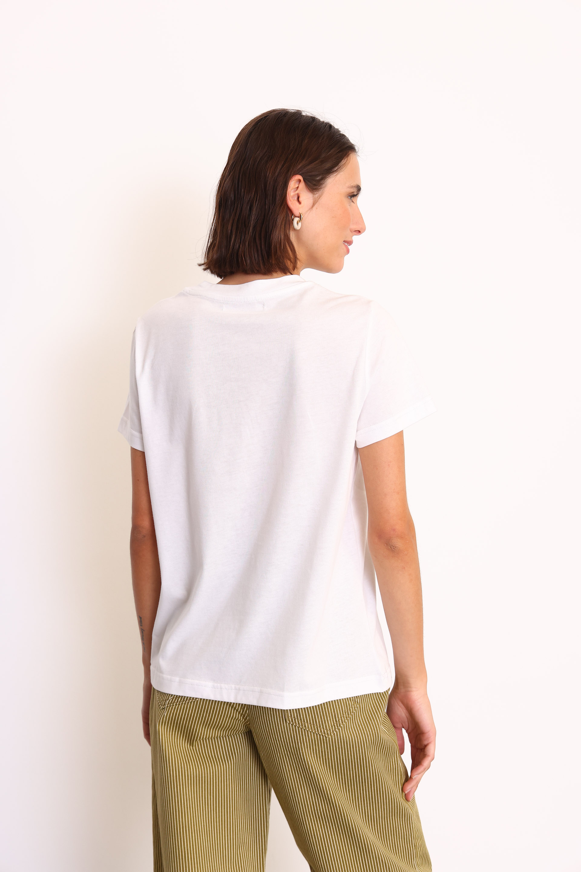 REMERA PEQUEÑOS PLACERES OFF WHITE