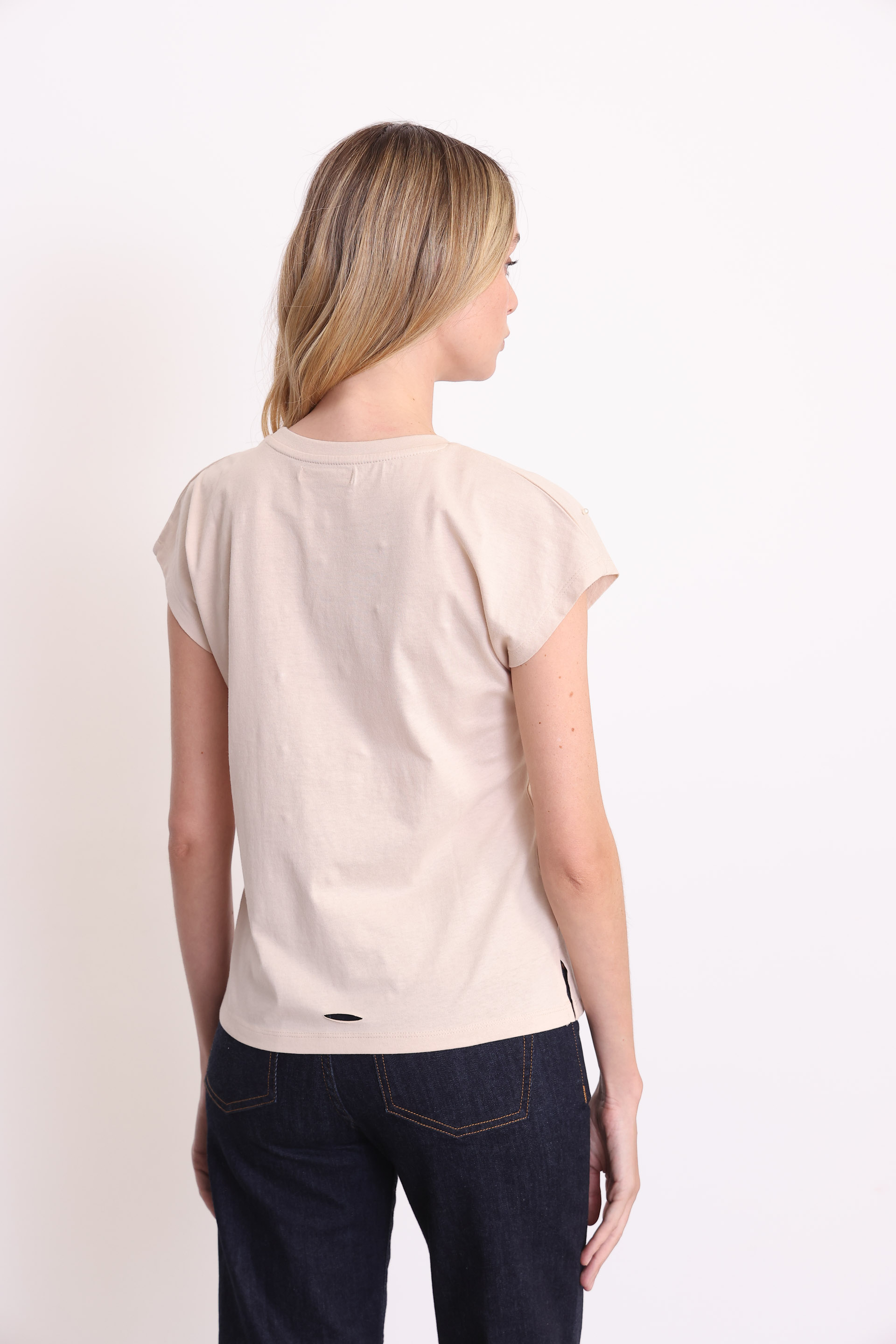 REMERA LUZ ARENA