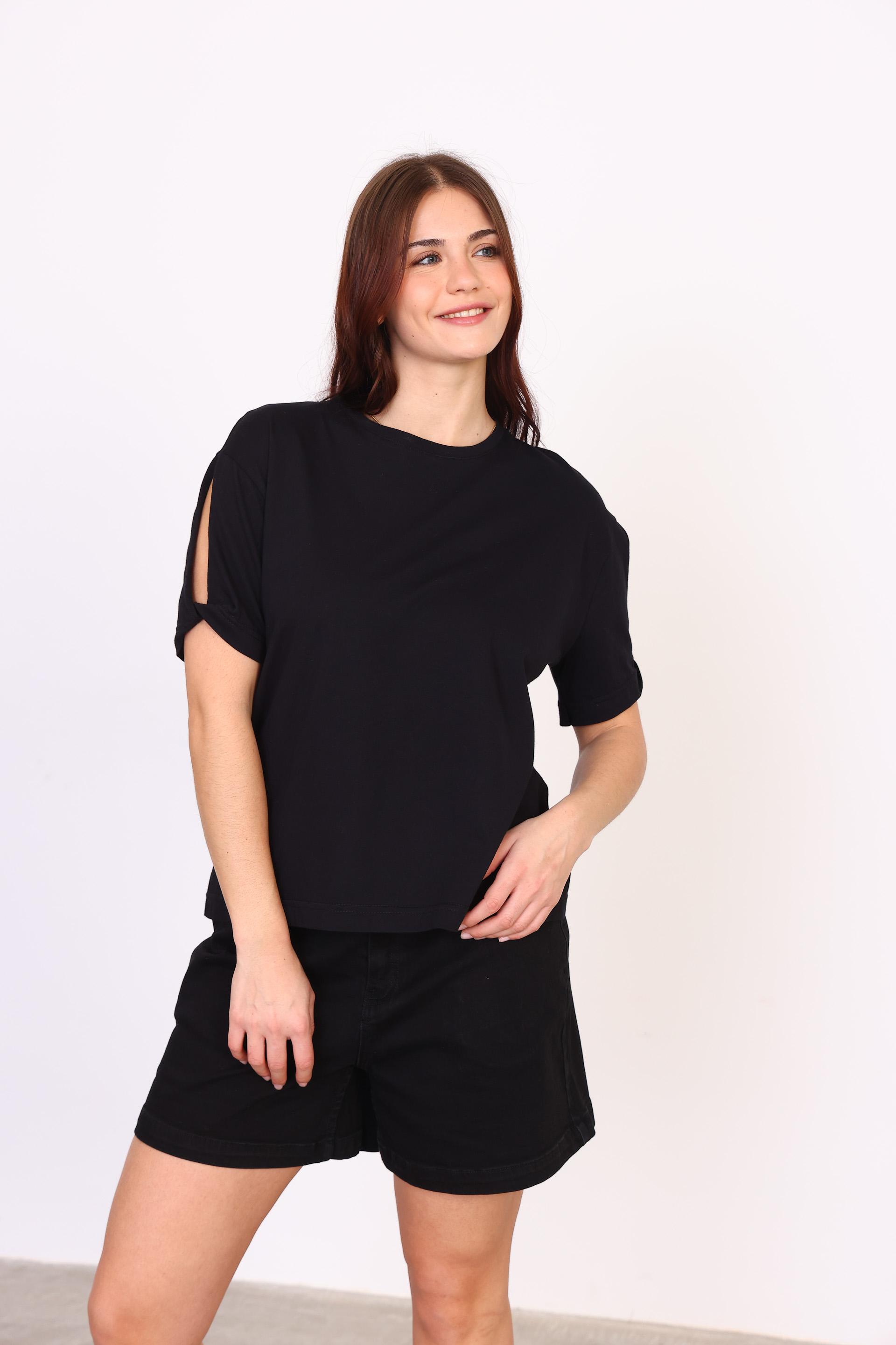 REMERA JUSTINA NEGRO